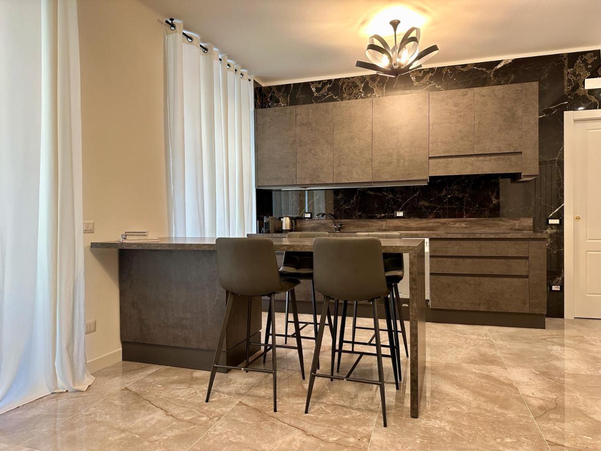 Magic Place Bergamo! Classy Apartment In The Heart Of The City 외부 사진