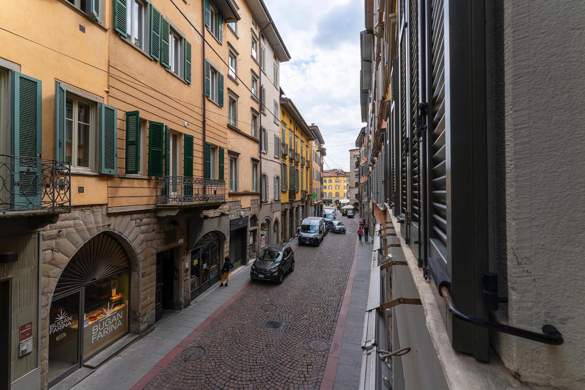 Magic Place Bergamo! Classy Apartment In The Heart Of The City 외부 사진
